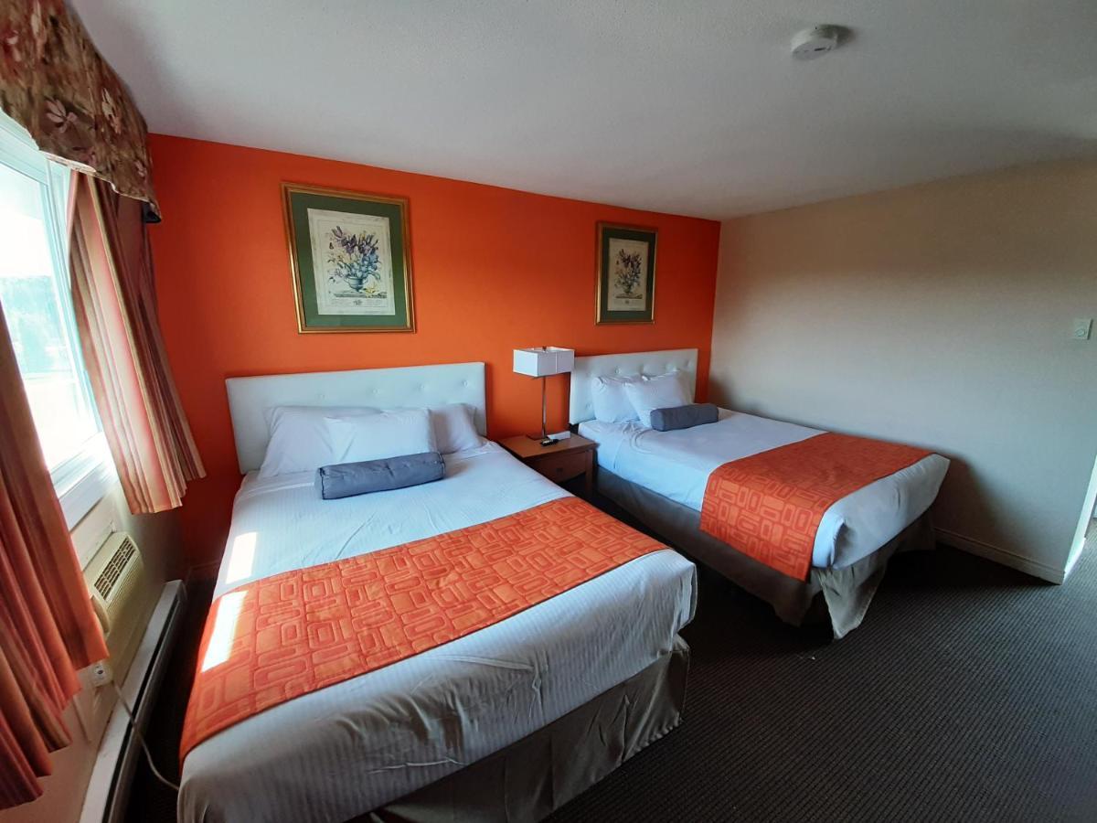 Howard Johnson by Wyndham Woodstock NB Zewnętrze zdjęcie