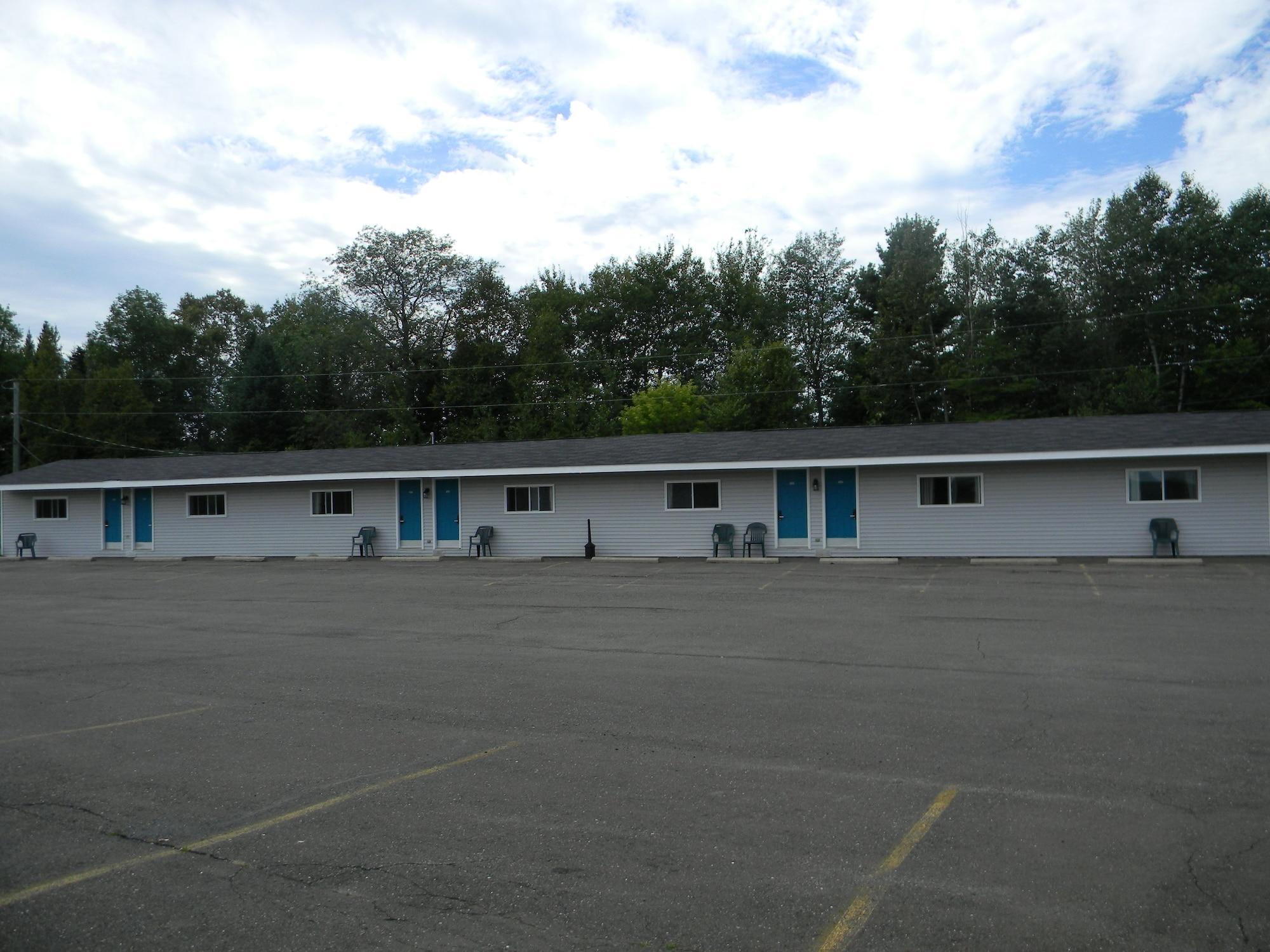 Howard Johnson by Wyndham Woodstock NB Zewnętrze zdjęcie